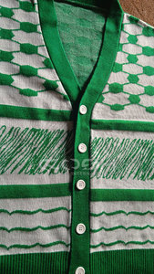 Cardigan en tricot rayé vert et blanc Cosh International Sorority Sisterhood, col en V, manches longues, boutons sur le devant, style classique décontracté - Product Image 6