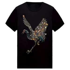 Camiseta Negra para Mujer con Gráfico de Pájaro de Pedrería, Manga Corta, Moda Fiesta, Streetwear, Venta al por Mayor, Proveedor OEM, Exportación, Novedad Superior - Product Image 1