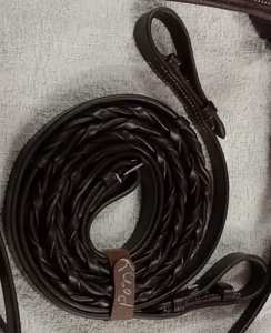 Brida de cuero premium ajustable al por mayor con riendas trenzadas o plisadas, accesorios cómodos para montar a caballo, personalizables. - Product Image 1