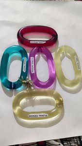 Maillons de chaîne en résine personnalisables, grande taille et couleurs claires, maillons en résine multicolores disponibles chez Glowin Fashion. - Product Image 5