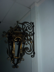 Applique murale gothique de luxe en fer forgé avec éclairage spectaculaire pour chambres, villas et maisons haut de gamme - Product Image 5