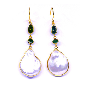 Pendientes colgantes de plata 925 chapados en oro con perla barroca de agua de mar y turmalina verde engastada en bisel para mujer, uso diario romántico - Product Image 2