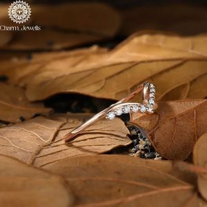 Bague de fiançailles Charm_Jewells en moissanite taille coussin, or massif 18 carats, sertissage à griffes, certifiée IGI, 3 grammes, style classique pour femme - Product Image 6