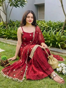 Conjunto de Shalwar Kameez Rojo, Tela de Terciopelo, Traje Pathani, Dupatta con Borde Bordado, Ropa Festiva - Product Image 4