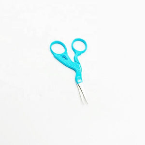 Ciseaux à cuticules professionnels de salon à prix de gros, en acier inoxydable courbé, instrument de manucure simple avec logo personnalisé - Product Image 5