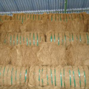 Fibras de Coco Duraderas en Pacas, Ecológicas, Extraídas de Cáscaras de Coco Naturales para Colchones, Cuerdas y Tapicería - Product Image 3