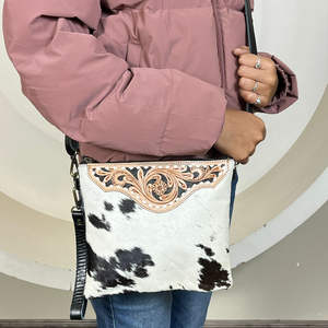 Bolso de Mano Mini Cruzado de Cuero Vacuno con Diseño Floral Vintage, Estilo Occidental, para Hombro o Muñeca, Venta al Por Mayor - Product Image 4