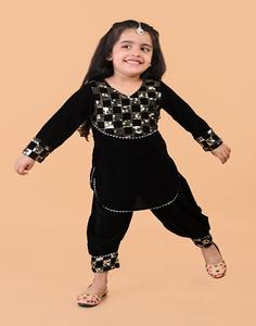 Conjunto de kurti de terciopelo de manga larga y salwar afgano - Negro - Product Image 3