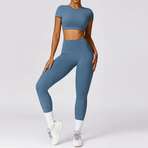 Nouveautés 2024 Ensemble de sport 2 pièces uni personnalisé pour fitness et yoga, taille mi-haute, sans couture, séchage rapide, pour la gym et l'entraînement - Product Image 2