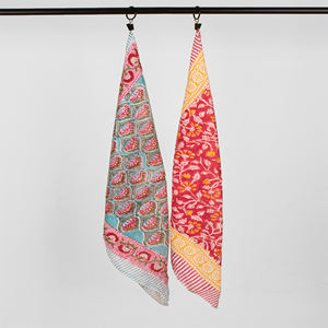 Bandanas en popeline de coton naturel artisanal imprimé au bloc, motifs floraux et géométriques attrayants, doux et confortables, de Cow Girl-Boy Craftjaipur - Product Image 1