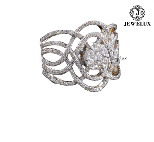 Bague de cocktail de luxe pour femme en argent 925 plaqué rhodium, sertie de pierres vertes taille émeraude et motif flèche pavé, haute qualité - Product Image 4