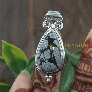 จี้หินออบซิเดียนลายเกล็ดหิมะธรรมชาติทรงหยดน้ำ เงินแท้ 925 ทำมือ จี้พลอย จี้หินออบซิเดียนลายเกล็ดหิมะสีดำ เครื่องประดับสำหรับผู้หญิง - Product Image 6