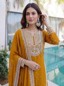 Élégance Cousue dans Chaque Détail : Broderie Riche Rencontre le Charme Ethnique Intemporel – Salwar Kameez pour Soirées Festives et Mariages - Product Image 3