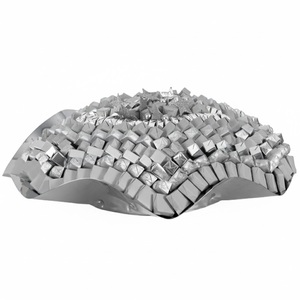 Elegante bandeja de metal ornamentada para servir chocolate, plato para postres, bandeja para servir dulces para bodas, Eid y eventos especiales a bajo precio. - Product Image 4