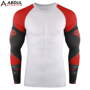 เสื้อคอมเพรสชั่นที่ทนทานสำหรับออกกำลังกายและฝึกซ้อม พร้อมคุณสมบัติควบคุมความชื้นและสวมใส่สบายสำหรับไลฟ์สไตล์แอคทีฟ - Product Image 1