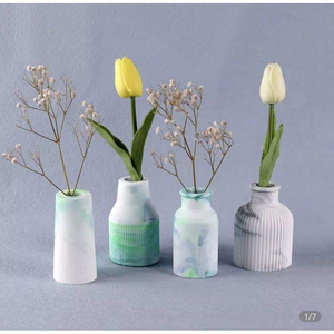 Jarrón de Resina de Diseño Moderno y Ecológico para Decoración de Interiores de Hogar, Hotel u Oficina - Product Image 2