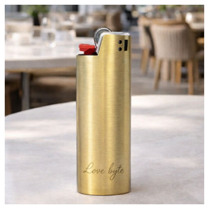 Étui à briquet en laiton étanche et écologique, personnalisé en métal, pour un style luxueux, avec chaîne, fabrication OEM ODM, vente en gros en vrac - Product Image 2