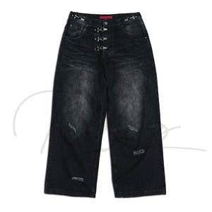 กางเกงยีนส์ขาสั้นทรงแบ็กกี้สำหรับผู้ชาย ดีไซน์สั่งทำ ลายเรียบ สีเข้ม สไตล์ไฮสตรีท สำหรับหน้าร้อน คุณภาพสูง พร้อมโลโก้ด้านหน้า - Product Image 5