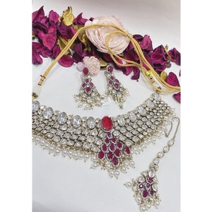 ชุดเครื่องประดับทองเหลืองชุบทองคุณภาพพรีเมียม ดีไซน์สวยงาม ประดับมอยส์ซาไนต์ สไตล์ชาติพันธุ์ เหมาะสำหรับงานแต่งงาน งานหมั้น งานเลี้ยง สำหรับผู้หญิง - Product Image 2