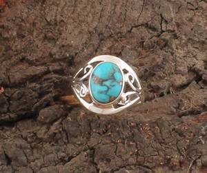 Anillo Clásico de Plata de Ley con Turquesa Azul Cobre del Oeste, Joyería del Suroeste, Banda Ancha, Regalo para Mujer - Product Image 6