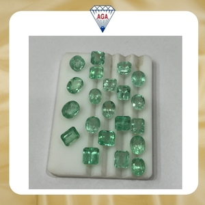 Esmeralda Colombiana Natural Transparente, Formas Mixtas, Tamaño Libre 1-4Ct, Calidad con Ligera Absorción de Aceite, Gema Suelta al por Mayor, Origen Colombia, Fina - Product Image 2