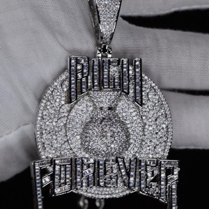 จี้ทอง 14K สไตล์ฮิปฮอป เงินแท้ 925 ประดับเพชรโมอิสซาไนต์เจียระไนแบบเหลี่ยมบริลเลียนท์ ความใสระดับ VVS  จี้ห้อยคอแฟชั่นสำหรับทุกเพศ - Product Image 3