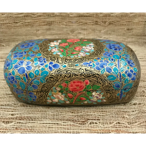 Hermosa caja organizadora ovalada de papel maché hecha a mano con accesorios florales, estuche decorativo para guardar objetos pequeños de la India. - Product Image 1