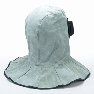 Casquettes et capuchons de protection pour soudeurs travaillant sur des projets de fabrication - Product Image 2