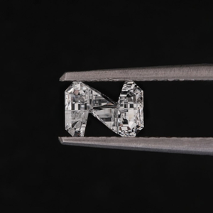 Diamant fantaisie de 1 carat certifié IGI, VVS, cultivé en laboratoire, taillé au laser, lettre N, pour la fabrication de pendentifs, au meilleur prix - Product Image 3
