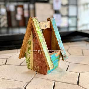 Macetas Decorativas Hechas a Mano para Jardín/Hogar con Diseño de Casa, de Madera Reciclada de Barco, Color Original, Venta al por Mayor - Product Image 5