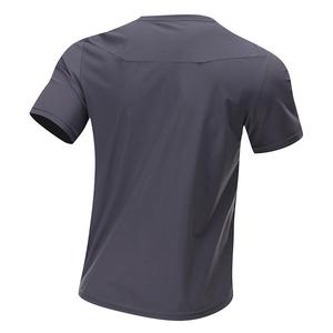 เสื้อกีฬาผู้ชาย 80% โพลีเอสเตอร์ 20% สแปนเด็กซ์ น้ำหนักเบา แห้งเร็ว ระบายอากาศได้ดี เหมาะสำหรับวิ่ง ออกกำลังกาย และเล่นกีฬาในยิม - Product Image 4
