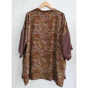 Kimono corto de seda india hecho a mano para mujer, bata estampada estilo bohemio para dormir. - Product Image 4