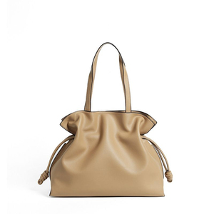 Sacs fourre-tout classiques personnalisés pour femmes en cuir PU, sacs à main de luxe en cuir véritable de haute qualité pour dames avec poignée supérieure - Product Image 4