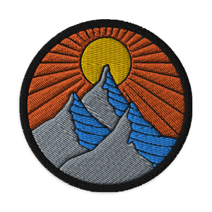 Patch brodé circulaire avec motif montagne et soleil, badge en tissu à coudre pour accessoires vestimentaires - Product Image 1