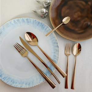 Cubiertos de comedor de diseño clásico inspirados en la promenada, ideales para mesas fluidas, anfitrión elegante y cenas rítmicas. - Product Image 5