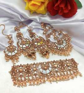 ชุดสร้อยคอเจ้าสาวแบบคุนดันของปากีสถาน ชุบทอง ประดับด้วยต่างหูและติกก้าสำหรับเจ้าสาว - Product Image 1