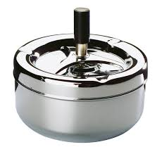 Cendrier en métal de luxe pour la maison, le bureau et l'extérieur - Product Image 2