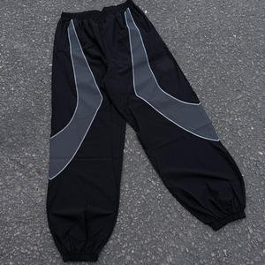 Fabricantes de Ropa, Sudadera con Capucha Reflectante de 3m Personalizada y Pantalones Deportivos de Nailon, Conjunto de Sudadera y Pantalones Deportivos Cortavientos para Hombre - Product Image 3