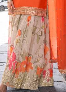 Conjunto de Salwar Kameez para Mujer con Bordado Floral Naranja, Choli, Palazzo y Dupatta - Traje Tradicional para Fiestas, Graduaciones y Diwali, en Seda Chinon - Product Image 2