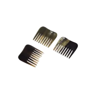 Peine de Cuerno Natural de Alta Calidad, Peine de Cuerno Artesanal Clásico, Peine de Cuerno Natural con Tacto de Terciopelo, Hecho a Mano - Product Image 2