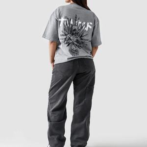 เสื้อยืดไหมพรมสีเทาแบบเรียบสไตล์ญี่ปุ่นลายกราฟิกชิปปุเด็นทรงโอเวอร์ไซส์แนวสตรีทแวร์อนิเมะทรงหลวม - Product Image 5