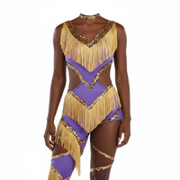 Costume de danse majorette personnalisé pour femme, combinaison à découpes avec franges et sequins or et violet, uniforme de performance OEM
