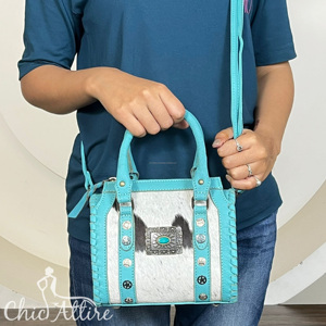 กระเป๋าหนังแท้สไตล์ตะวันตกแบบ OEM  ตกแต่งด้วยขนสัตว์  ขนาดเล็ก  ทรง Speedy  พร้อมหูหิ้วและสายสะพายข้าง  ประดับหมุดและ Concho  ดีไซน์หรูหรา - Product Image 1