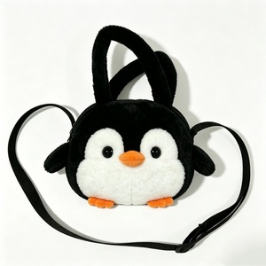 Sac à bandoulière personnalisé en peluche pingouin, sac à main en peluche pingouin mignon, sac à bandoulière pingouin noir et blanc, sac en peluche pour enfants sur le thème des animaux - Product Image 6