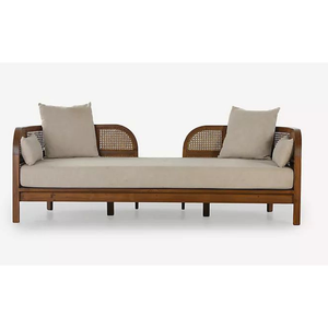 Cama de Día Estilo Resort de Madera de Teca con Paneles de Mimbre Tejidos a Mano - Product Image 1