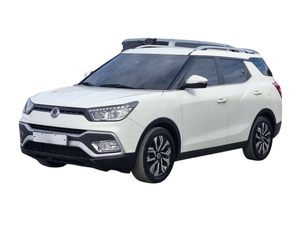 Tivoli Air 2019, 5 places, toit métallique blanc, volant à gauche, essence, automatique, climatisation, écran tactile - Product Image 1