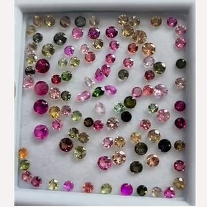 267 Piezas de Turmalina Natural Multicolor Verde y Rosa, Corte Pera de 4x3, 5x3, 6x4mm, Corte Marquise de 4x2, 6x3mm, 3-4mm, 49 Quilates, Iroc Sales - Product Image 1