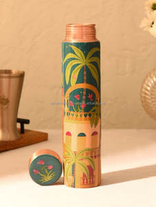 Botella de Agua Vintage de Cobre Puro con Patrón Dorado 750 ml - Product Image 2