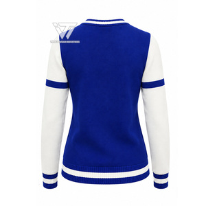 Suéter Cárdigan Personalizado al por Mayor con Bordado Chenille de la Hermandad Griega Zeta Phi Beta, con Rayas Universitarias - Product Image 4