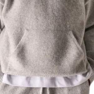 Sweat à capuche en tricot avec broderie en point de chaînette pour homme, sweat à capuche confortable et élégant avec broderie en gris, sweat à capuche en tricot de qualité supérieure - Product Image 4